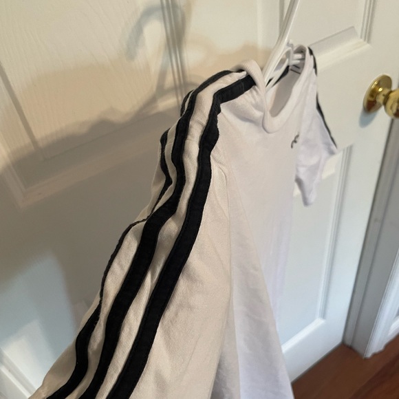 Adidas tshirt - Picture 8 of 8